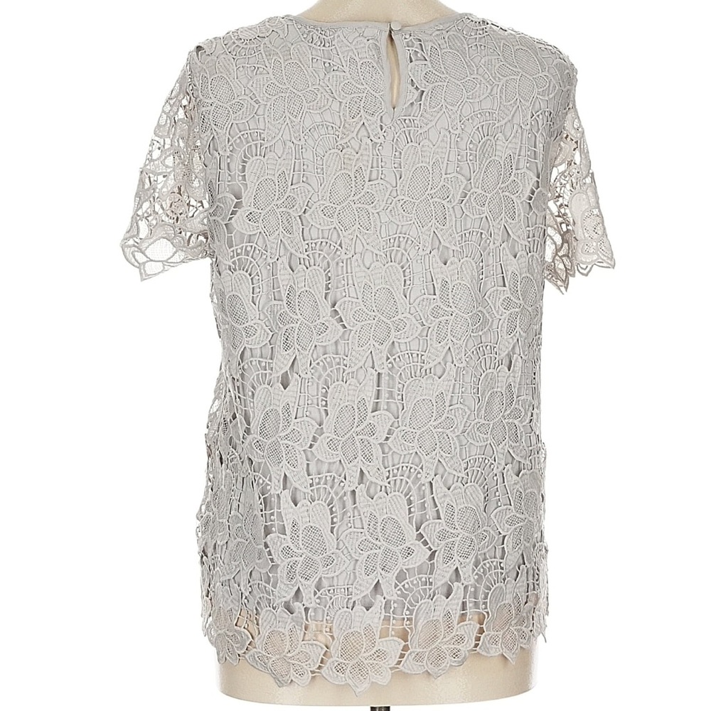 5/$15 🛍️ Philosophy Gray Lace Floral Blouse - Picture 2 of 4